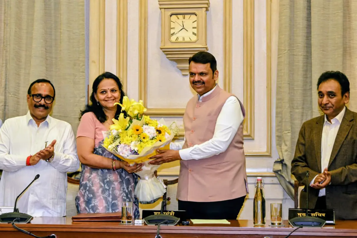 Maharashtra Electricity Regulatory Commission: महाराष्ट्र को मिली नई अध्यक्ष, वल्सा नायर-सिंह ने संभाली जिम्मेदारी