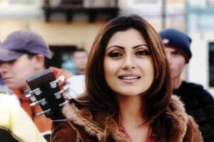 बॉलीवुड की चमक छोड़ दुबई में ऐसा काम कर रही है ये एक्ट्रेस, जान आपके भी उड़ जायेंगे होश