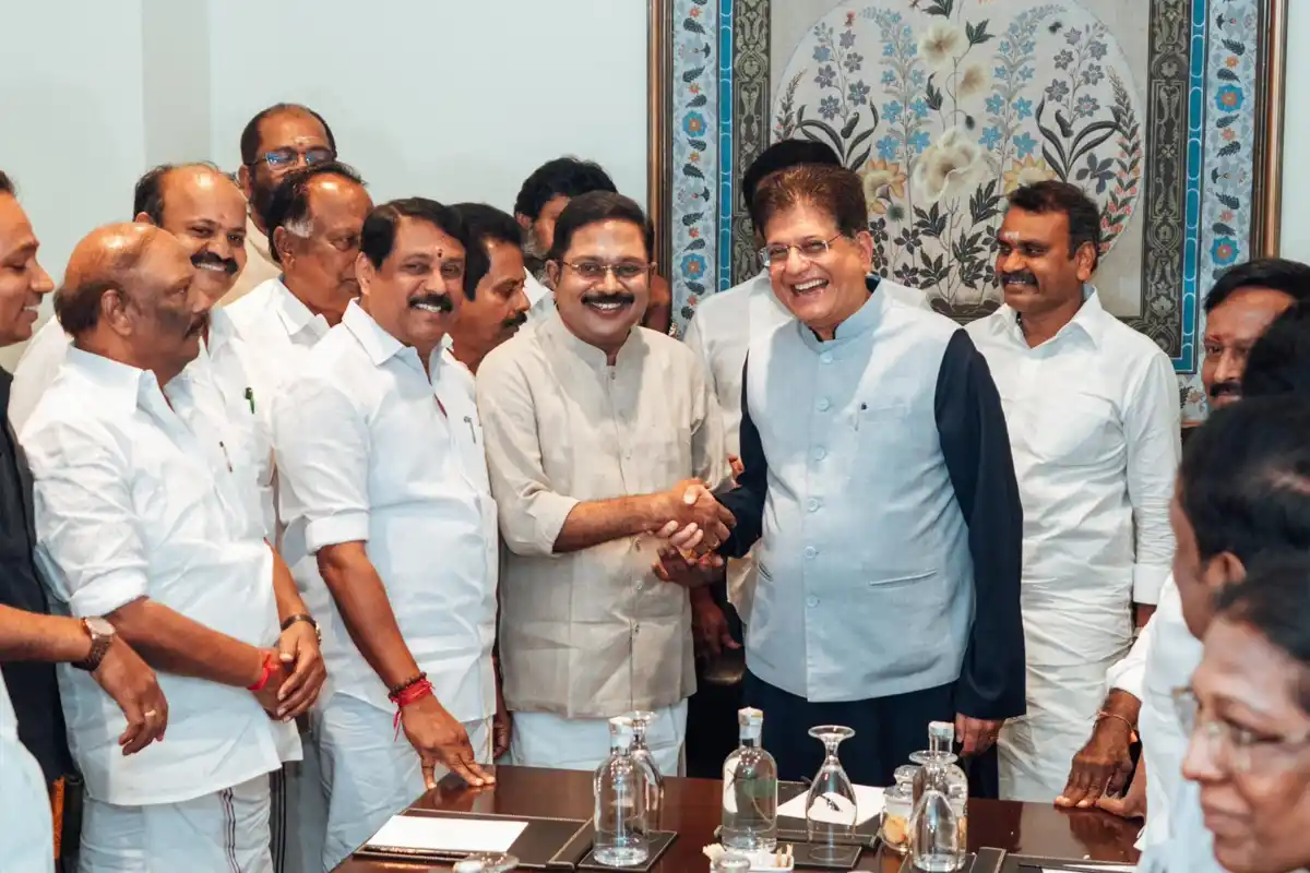 Dhinakaran NDA Return: धीनाकरन की एनडीए में वापसी, पलानीस्वामी के साथ नौ साल पुरानी दुश्मनी खत्म