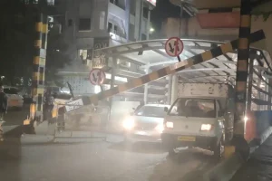 नागपुर के उज्जवल नगर अंडरपास में बेरियर गिरने से मची अफरातफरी, लोग बाल-बाल बचे