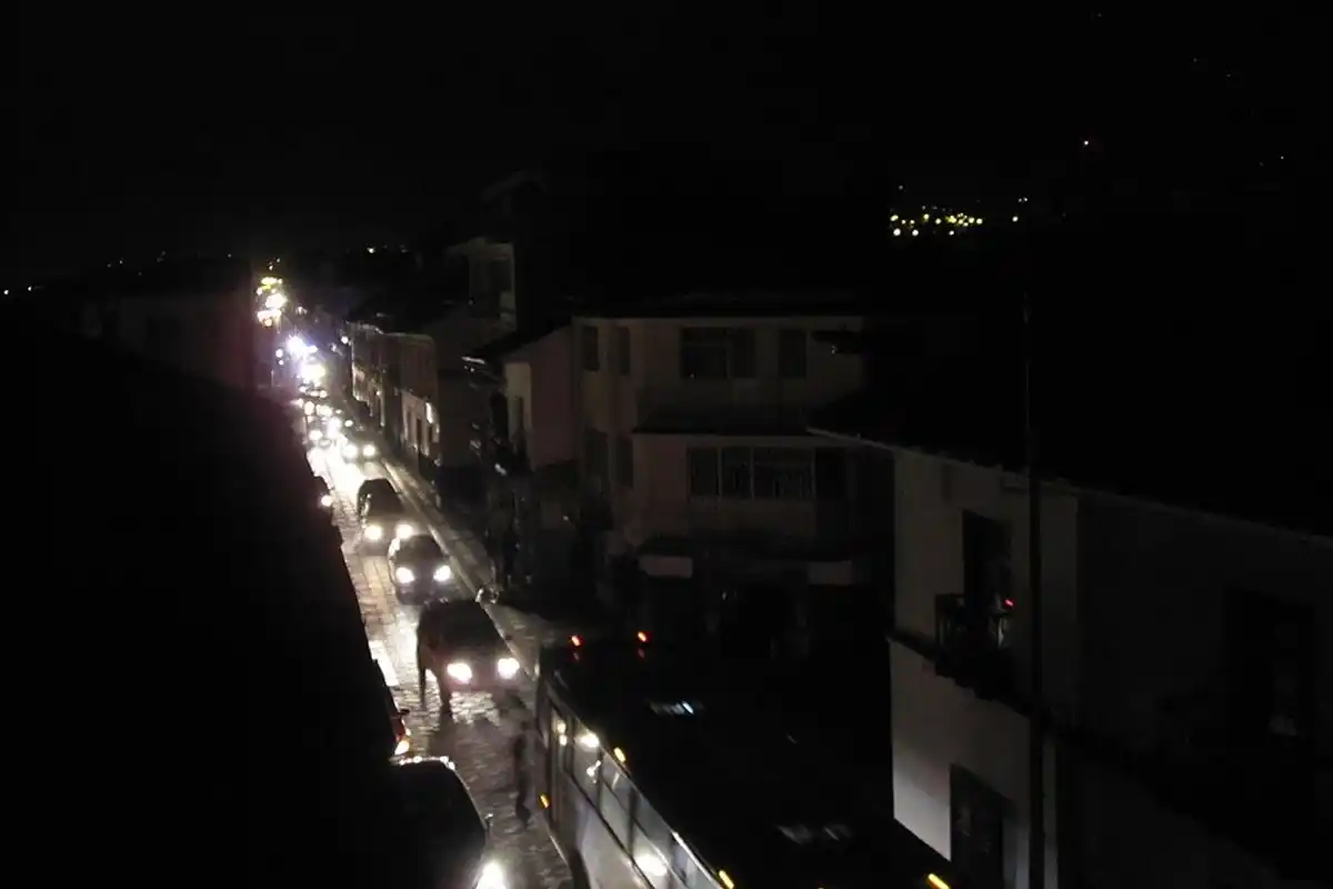 UP Blackout Mock Drill: यूपी के सभी 75 जिलों में आतंकी हमलों से निपटने की तैयारी