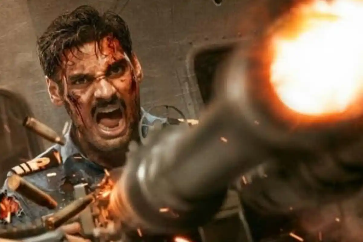 Border 2 Screening: सनी देओल और वरुण धवन का गर्मजोशी भरा मिलन, पहले दिन की जबरदस्त कमाई