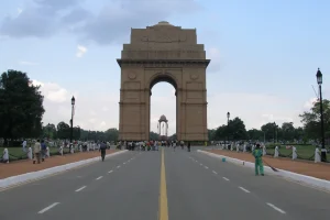 महीनों बाद दिल्ली की हवा हुई साफ़, AQI 200 से भी कम