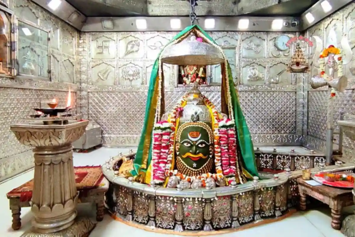 महाकाल मंदिर में VIP दर्शन पर रोक नहीं!