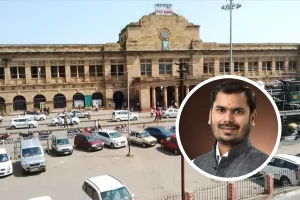 नागपुर रेलवे स्टेशन पर टैक्सी को लेकर हंगामा, ओला-उबर के लिए अलग ज़ोन की मांग