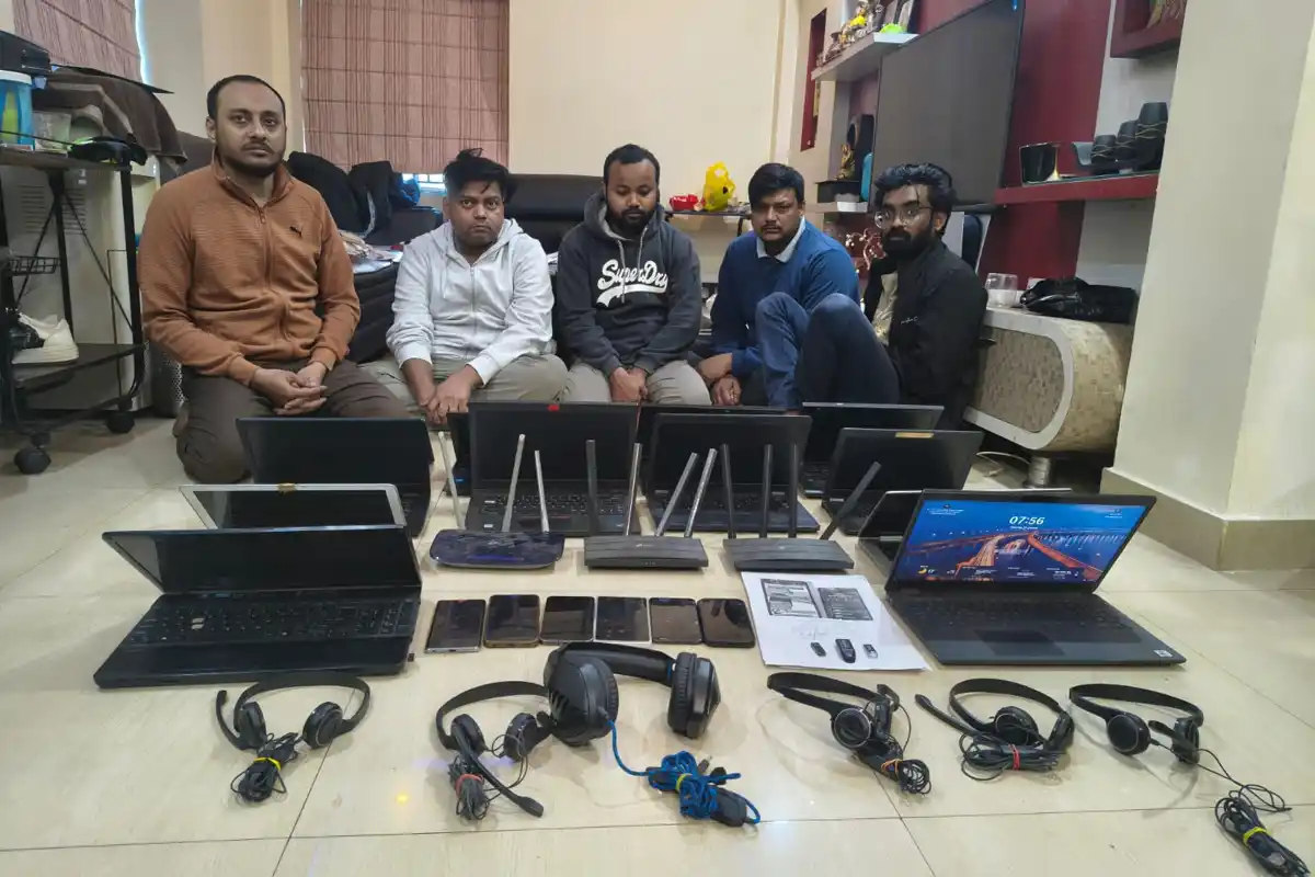 Kolkata Cyber Police Raid: कोलकाता में फर्जी PayPal कॉल सेंटर का भंडाफोड़, 5 गिरफ्तार