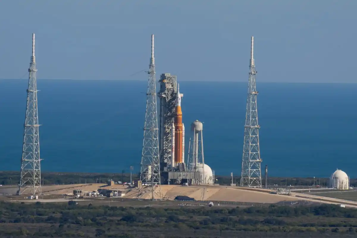 NASA Artemis II: नासा ने प्रक्षेपण परीक्षण की तारीख बदली, मौसम की वजह से हुई देरी