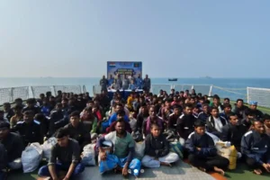 बांग्लादेश की जेल से रिहा हुए 14 भारतीय मछुआरे, तीन महीने बाद लौटे घर