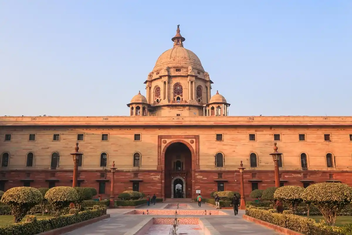 How To Visit Rashtrapati Bhavan: राष्ट्रपति भवन के अंदर जाने के लिए टिकट बुकिंग और समय की पूरी जानकारी