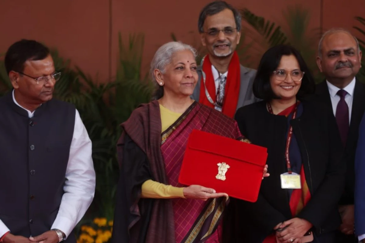 Budget: आज संसद में आएगा 2026 का बजट, निर्मला सीतारमण रचेंगी नया इतिहास; जानिए क्या होगा खास
