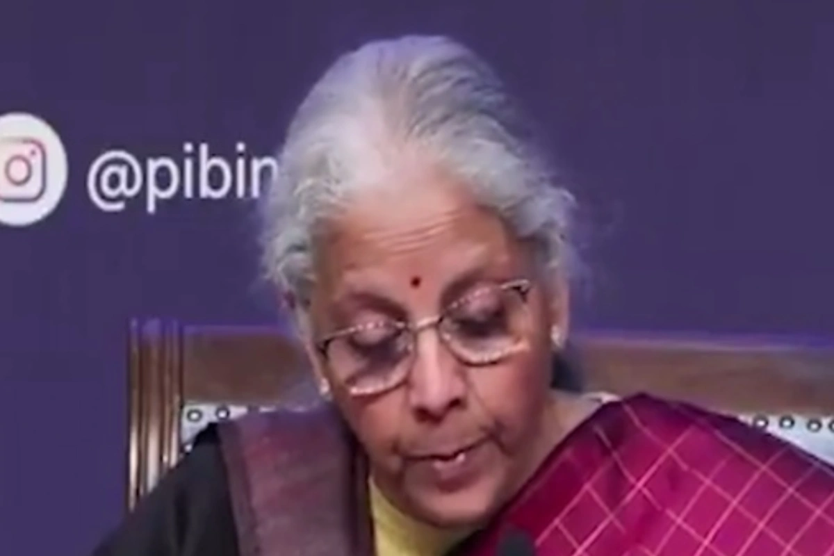 Budget 2026: 7 हाई-स्पीड ट्रेन, हर जिले में गर्ल्स हॉस्टल और 40 हजार करोड़ का निवेश