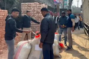 पश्चिम बंगाल के बारासात में सब्जी से भरे ट्रक से 300 किलो गांजा बरामद, एसटीएफ ने दो को किया गिरफ्तार