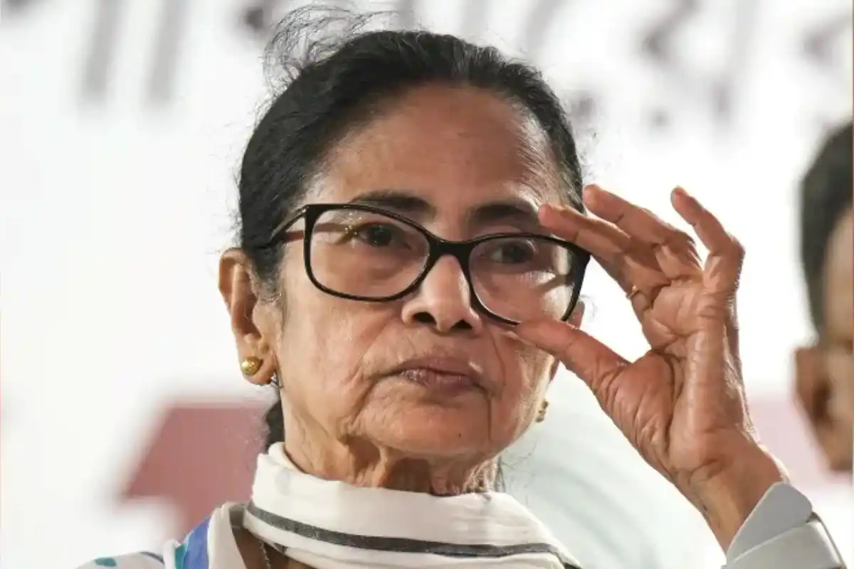 Mamata Banerjee vs EC: पश्चिम बंगाल में माइक्रो ऑब्जर्वर की तैनाती पर सुप्रीम कोर्ट में ममता की दलील