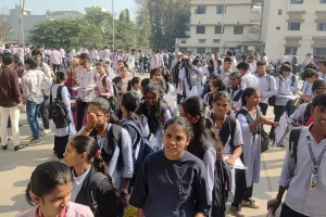 महाराष्ट्र में 12वीं की परीक्षा आज से शुरू, छात्रों में दिखा उत्साह और उमंग