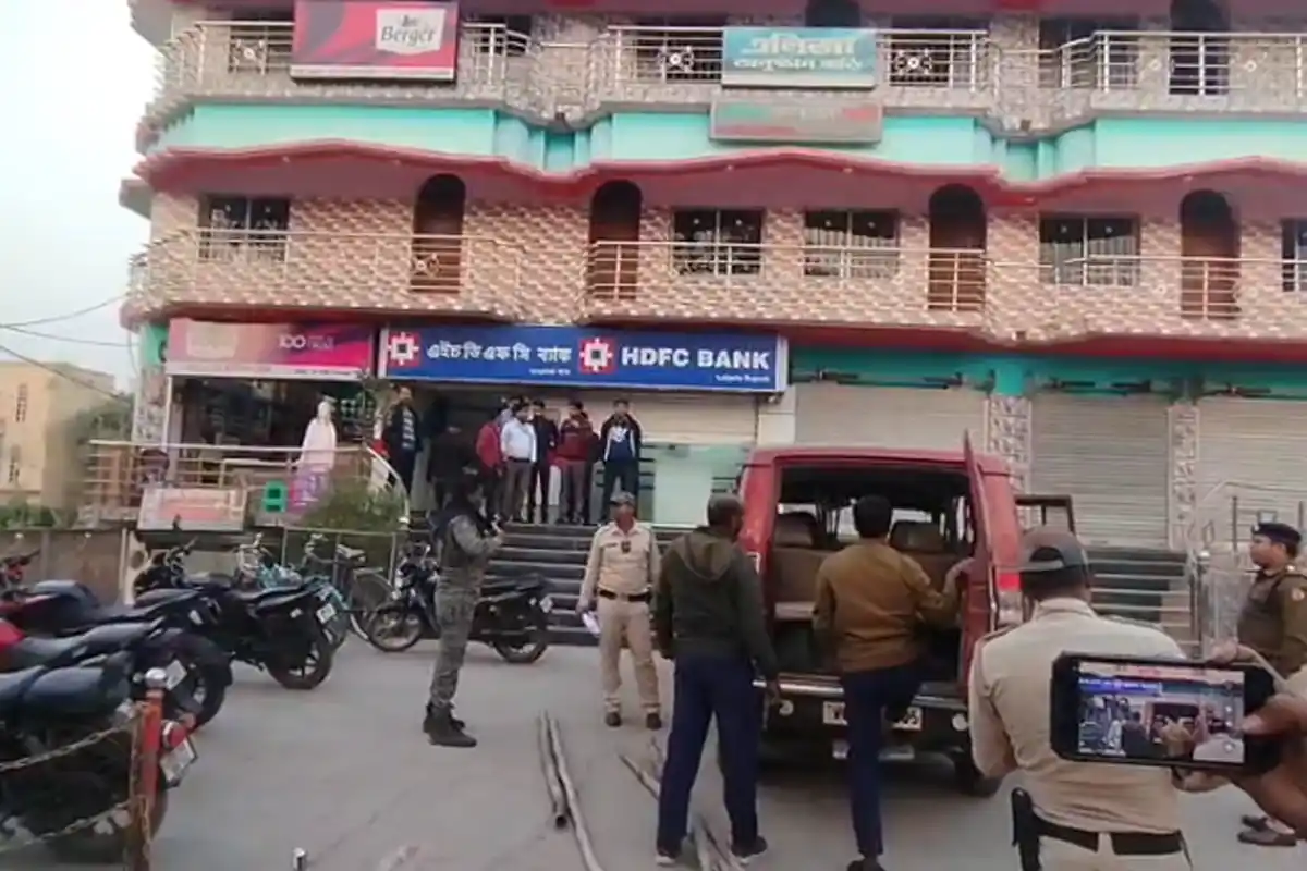 Humayun Kabir Property Seizure: मुर्शिदाबाद में मादक पदार्थ तस्करी मामले में 10 करोड़ की संपत्ति जब्त | TMC नेता की बेटी के ससुर पर कार्रवाई