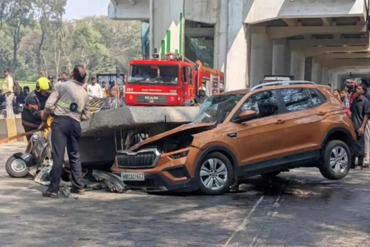 Mumbai Metro Line 4 accident news: मुंबई में मेट्रो पिलर गिरने से एक की मौत, तीन घायल