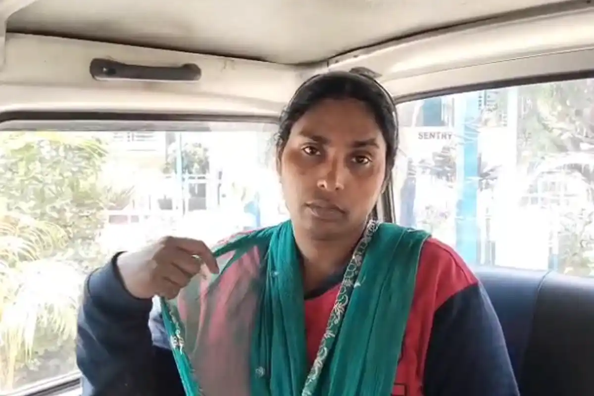 BSF catches Bangladeshi women North 24 Parganas: बीएसएफ ने तीन बांग्लादेशी महिलाओं को अवैध सीमा पार करते पकड़ा