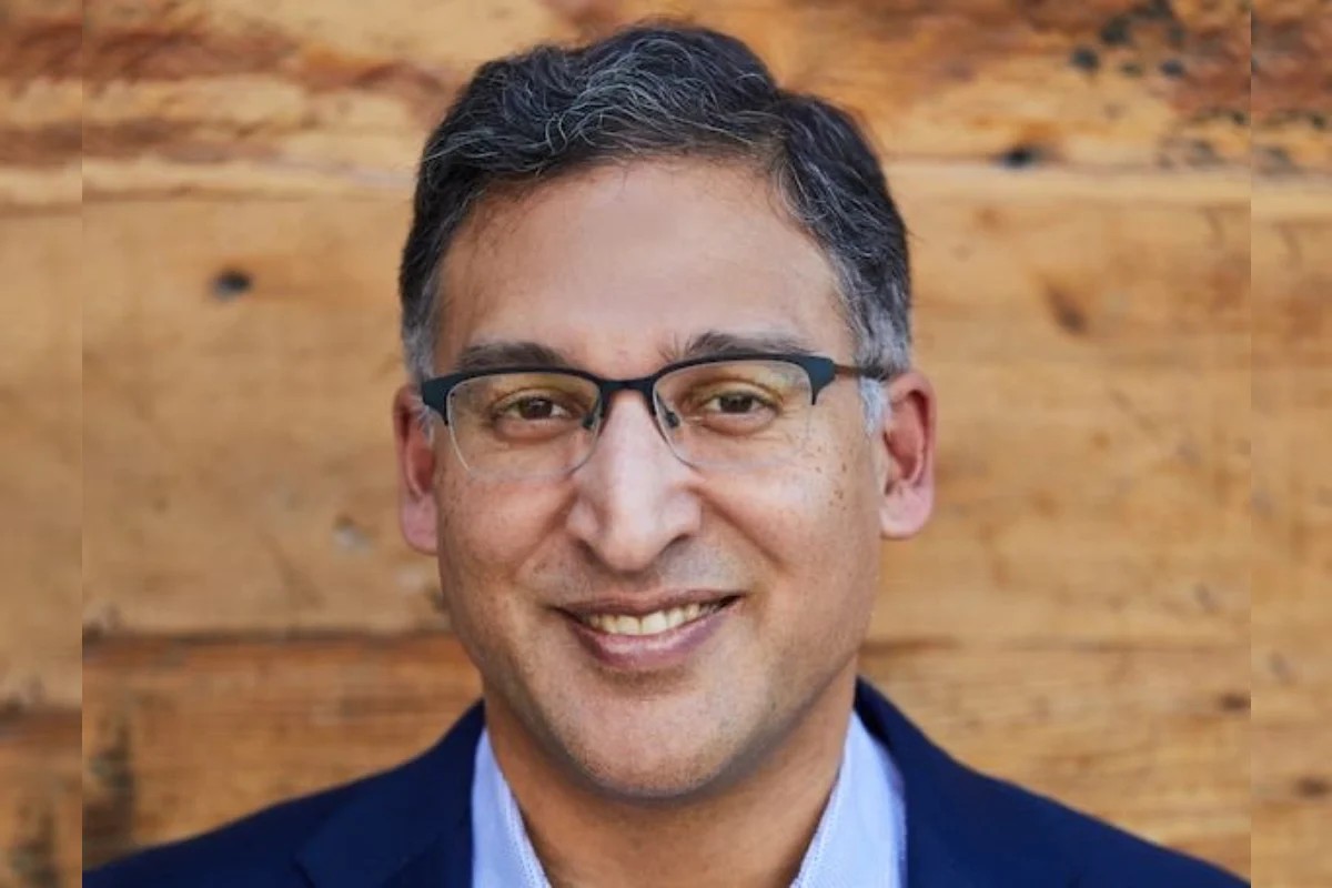 कौन हैं नील कात्याल? भारतीय मूल के वकील जिन्होंने ट्रंप को कोर्ट में दिया कानूनी जवाब