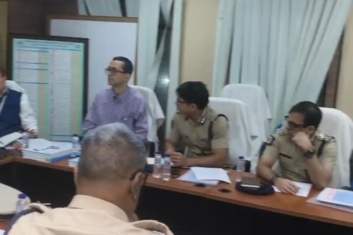 West Bengal Assembly Election 2026: CEO की अधिकारियों संग चुनाव तैयारी बैठक (Image Source: RB / Ekbal)