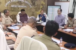 Kolkata Politics: पश्चिम बंगाल विधानसभा चुनाव 2026 की तैयारी को लेकर मुख्य निर्वाचन अधिकारी की अहम बैठक