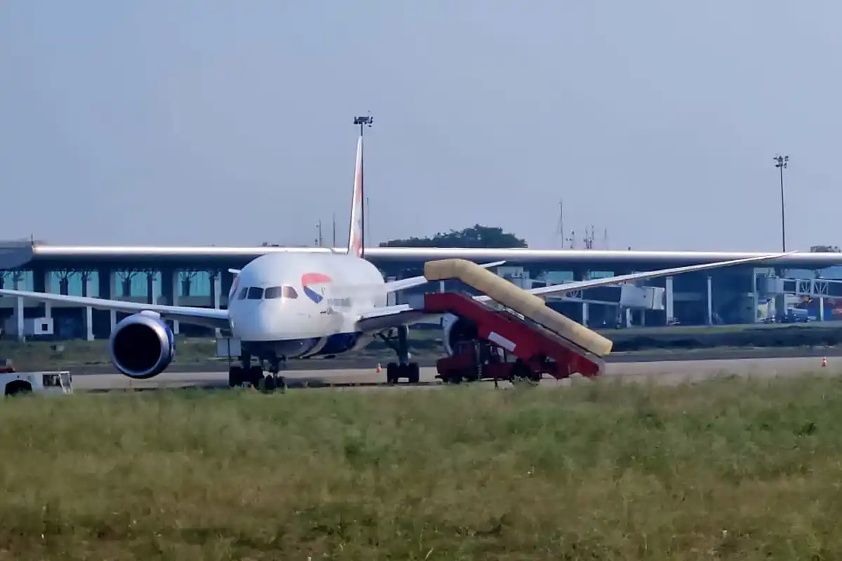 British Airways Emergency Landing Nagpur: लंदन से हैदराबाद जा रहे विमान की आपातकालीन लैंडिंग