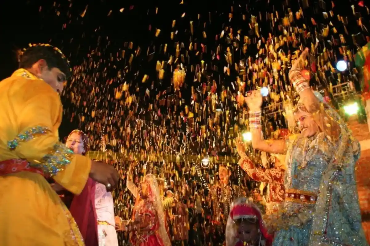 Magic of Braj Holi : ब्रज में होली सिर्फ खेली नहीं जाती, जी जाती है