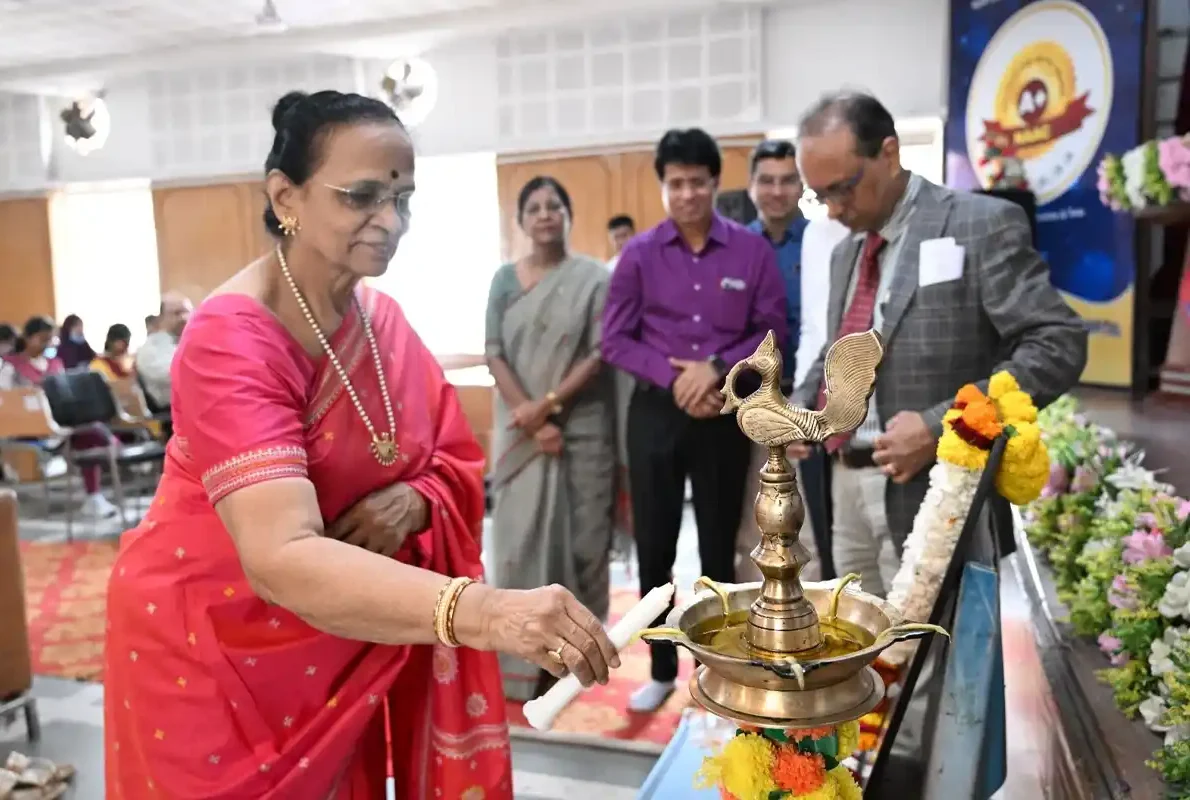 Marathi Bhasha Gaurav Divas Nagpur celebration: शासकीय दंत महाविद्यालय नागपूर में मराठी भाषा गौरव दिवस का भव्य आयोजन 12 Marathi Bhasha Gaurav Divas Nagpur celebration: नागपूर दंत महाविद्यालय में भाषा गौरव दिवस का भव्य समारोह