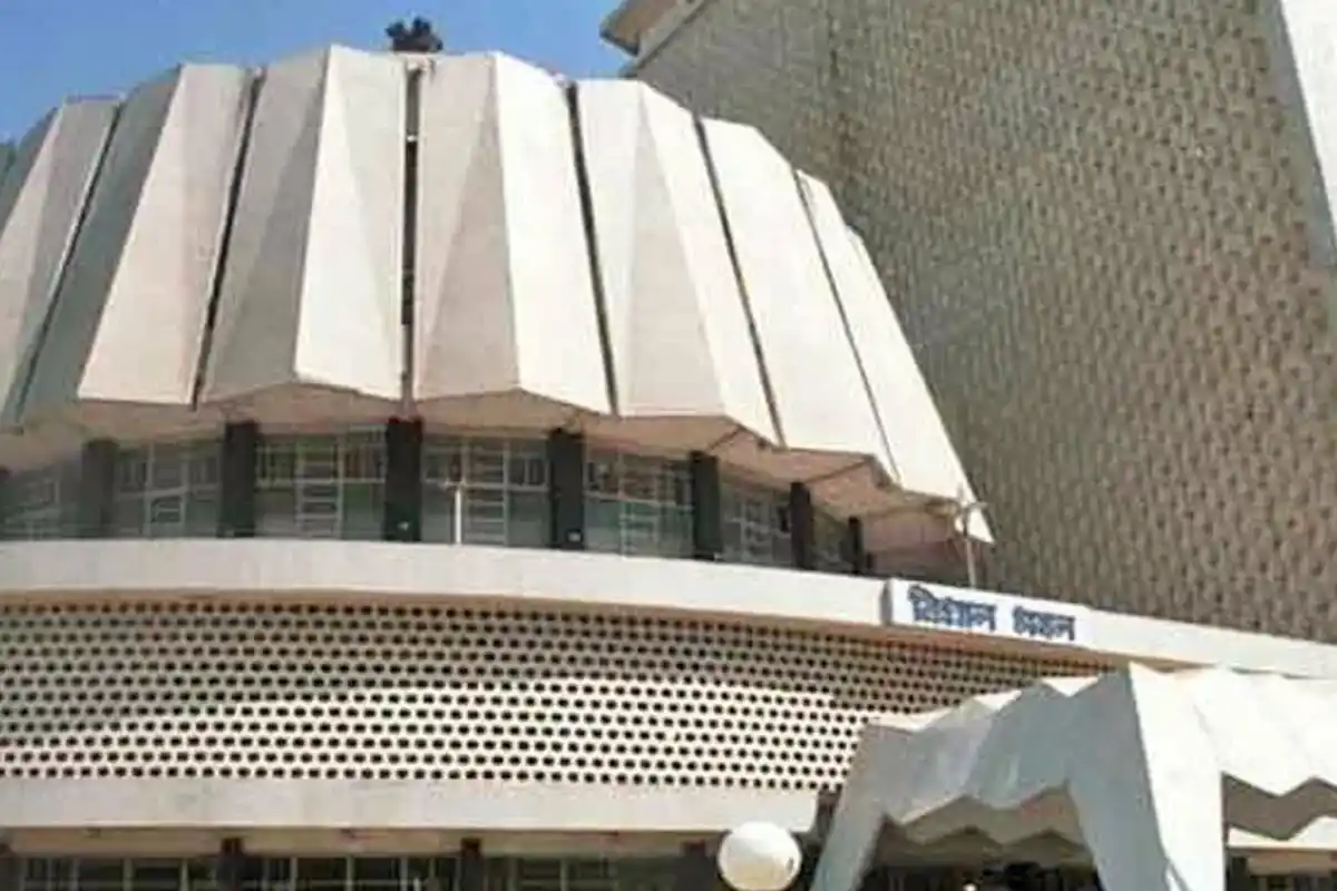 Marathi Bhasha Gaurav Din 2026 Devendra Fadnavis: मुंबई विधान भवन में फडणवीस का संकल्प, मराठी को बनाएंगे ज्ञान और रोजगार की भाषा | Mumbai News