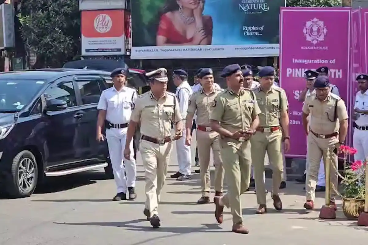 Kolkata Police Launches Pink Booth & Shaining Mobile for Women Safety: कोलकाता में महिला सुरक्षा के लिए विशेष पहल, पांच स्थानों पर शुरू हुए पिंक बूथ