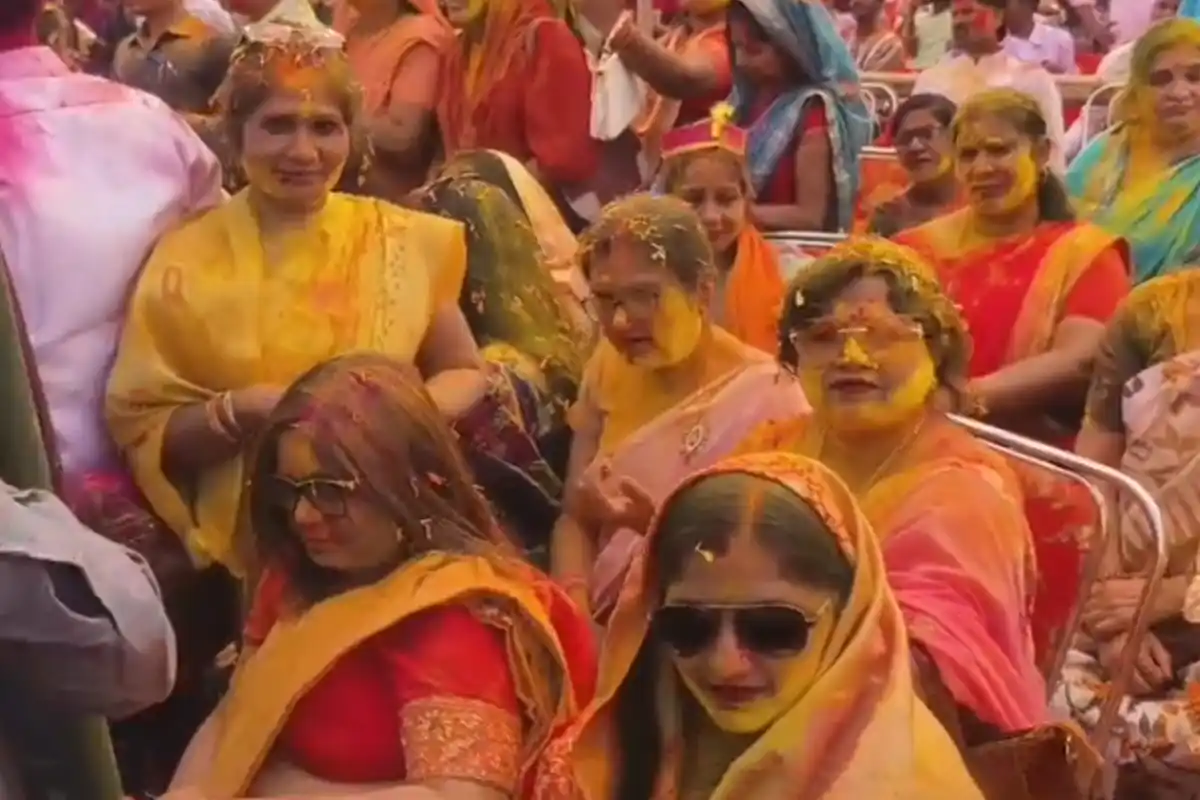 Mangal Pandey NDA Holi Milan Siwan: सिवान में एनडीए का भव्य होली मिलन समारोह | राष्ट्र भारत न्यूज़ (Image Source: RB / Akash Srivastava)