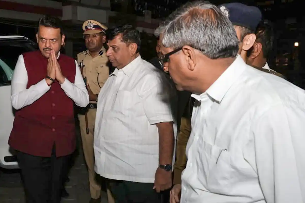 Devendra Fadnavis Nagpur Hospital Visit: राऊळगाव विस्फोट के घायलों से मिले CM, अस्पताल में ली जानकारी