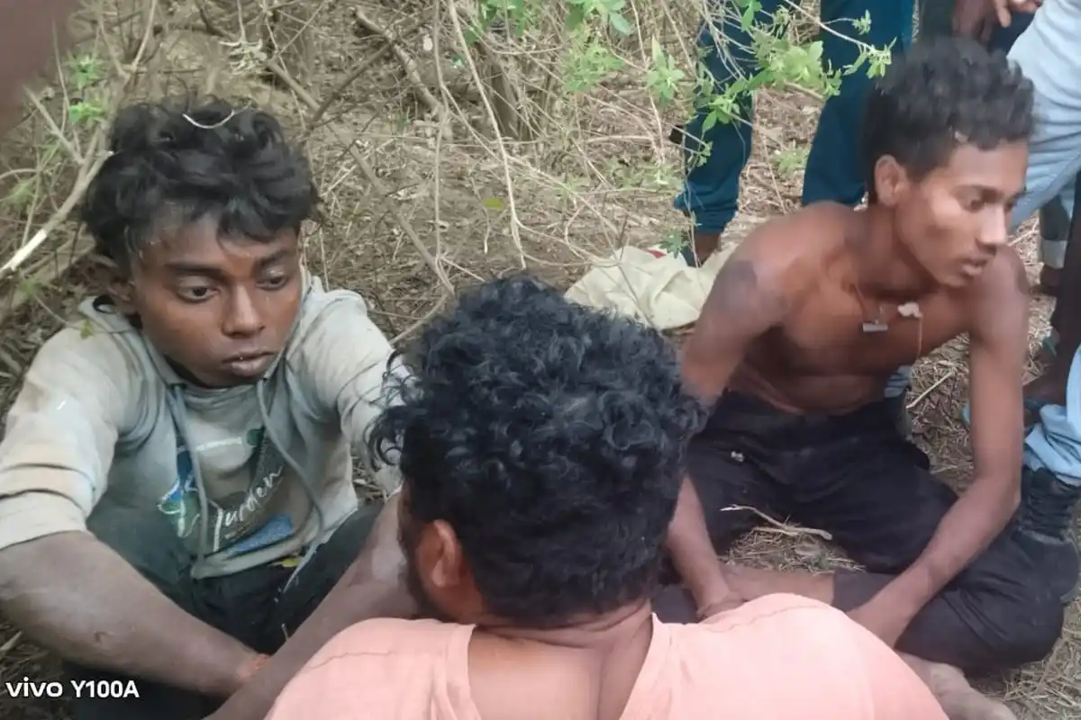 Odisha Mayurbhanj Kangaroo Court: ओड़िशा के मयूरभंज में छागल चोरी के शक में नाबालिग की पिटाई से मौत | Photos 12 Mayurbhanj minor killed kangaroo court goat theft Odisha: ओड़िशा में छागल चोर समझकर नाबालिग को पीट-पीटकर मार डाला (Image Source: RB / Ekbal)