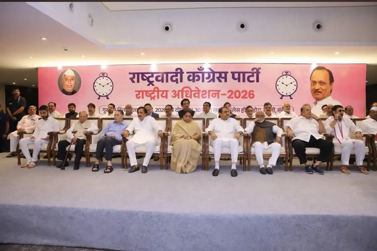 Sunetra Pawar NCP leadership: अजित पवार की विरासत अब सुनेत्रा पवार के हाथ में, NCP में परिवार की पकड़ अटल 12 Sunetra Pawar NCP leadership