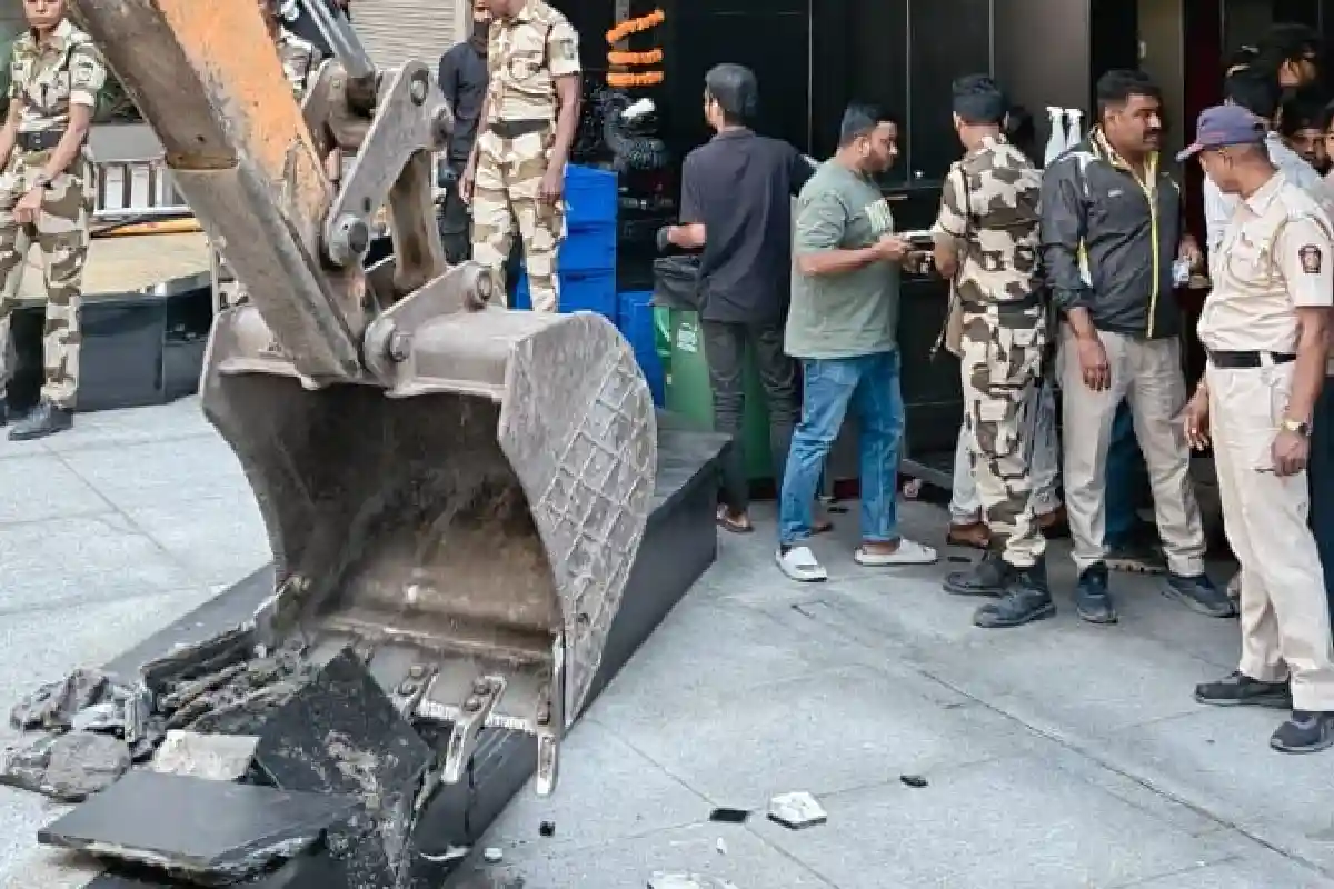 Pune illegal construction demolition PMC: पुणे में अवैध इमारतों पर एक्शन, वाघोली-लोहेगांव में गिरीं कई मंजिला बिल्डिंग्स