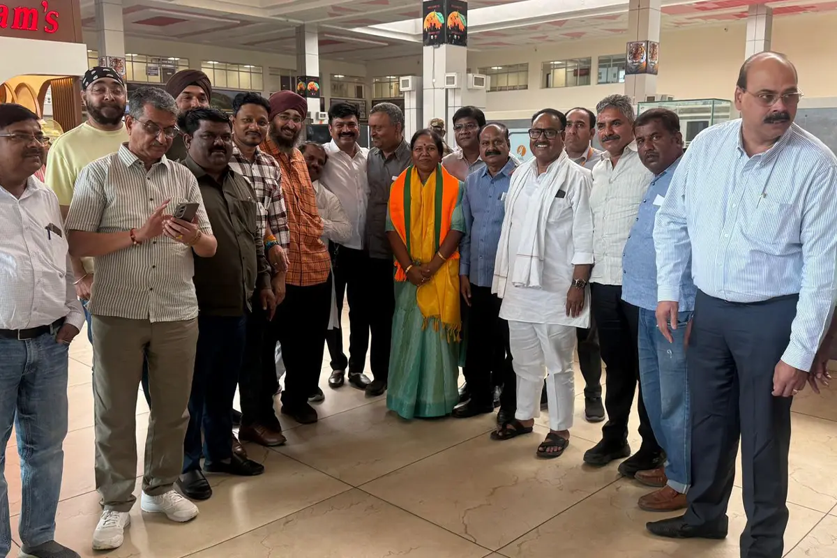 Mayatai Ivnate Nagpur Visit: नव नियुक्त मयाताई इवनाते के नागपुर आगमन पर कार्यकर्ताओं और नागरिकों ने किया भव्य स्वागत