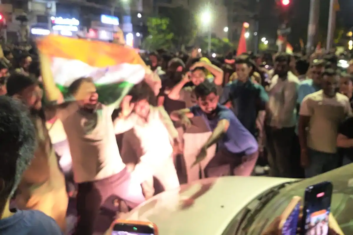 India Victory Celebration Nagpur Gokul Peth: गोकुलपेठ चौक पर उमड़ी भीड़, पूरा शहर जश्न में