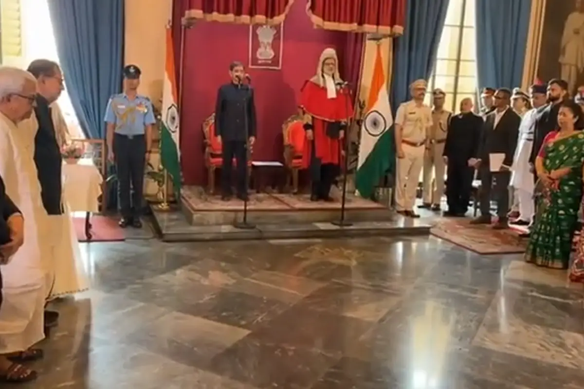 West Bengal new Governor oath taking ceremony Kolkata: पश्चिम बंगाल के नए राज्यपाल ने ली शपथ, राजभवन में आयोजित हुआ शपथ ग्रहण समारोह