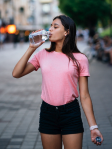 गर्मी में शरीर को ठंडा रखने वाले 10 सुपरफूड: लू से बचने के लिए रोज खाएं ये 10 चीजें | Top 10 Summer Health Tips & Diet