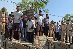 Nagpur News: कुएं में कूदी महिला को सामाजिक कार्यकर्ता हितेश बनसोड और टीम ने बचाया, फायर ब्रिगेड-पुलिस की मदद से टला बड़ा हादसा