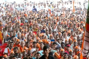 कोलकाता में पीएम मोदी की रैली से पहले भड़की हिंसा