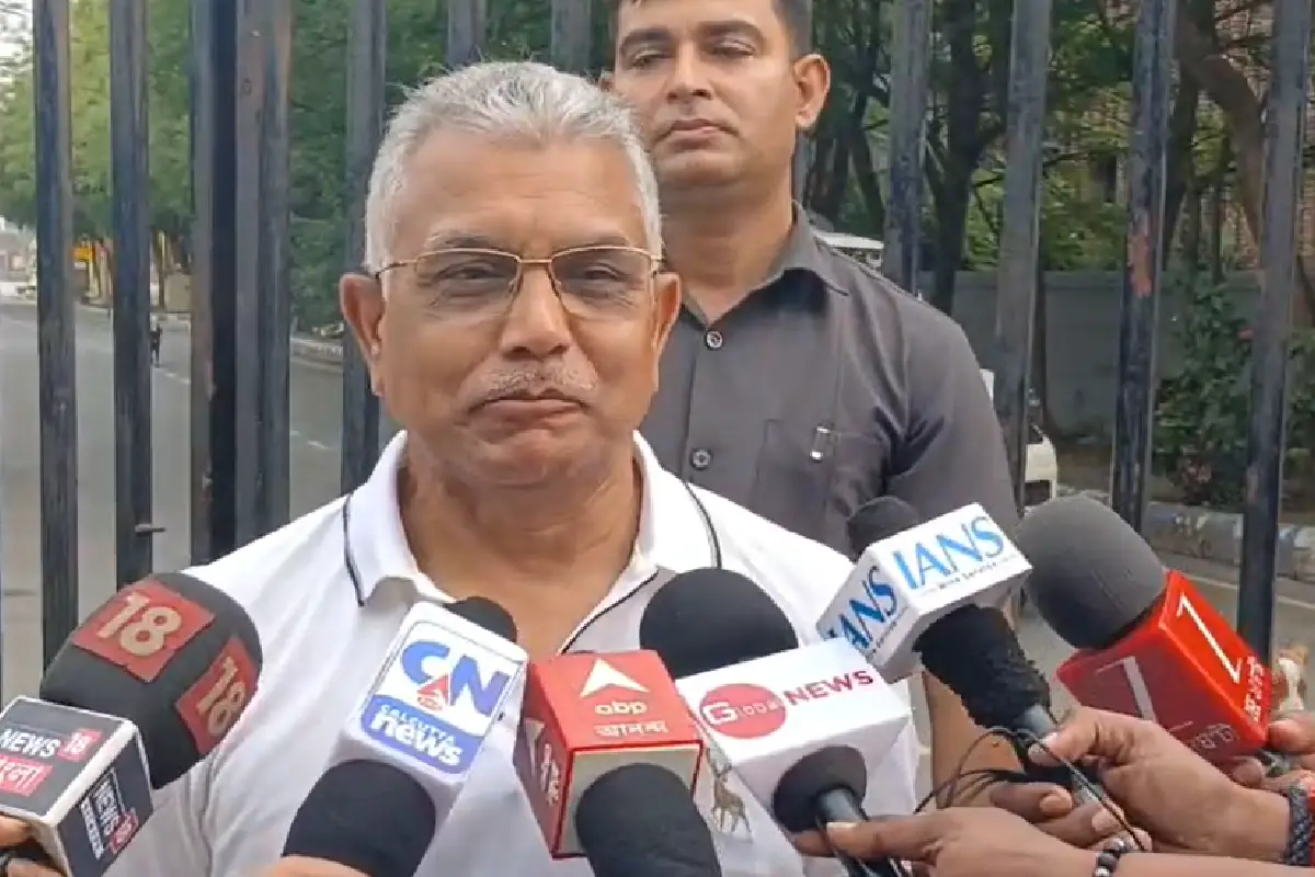 Dilip Ghosh Kharagpur election campaign West Bengal: बीजेपी नेता दिलीप घोष ने खड़गपुर में जमीनी प्रचार शुरू किया, 1 लाख वोट का लक्ष्य रखा, तृणमूल पर दागी प्रत्याशियों को लेकर साधा निशाना।