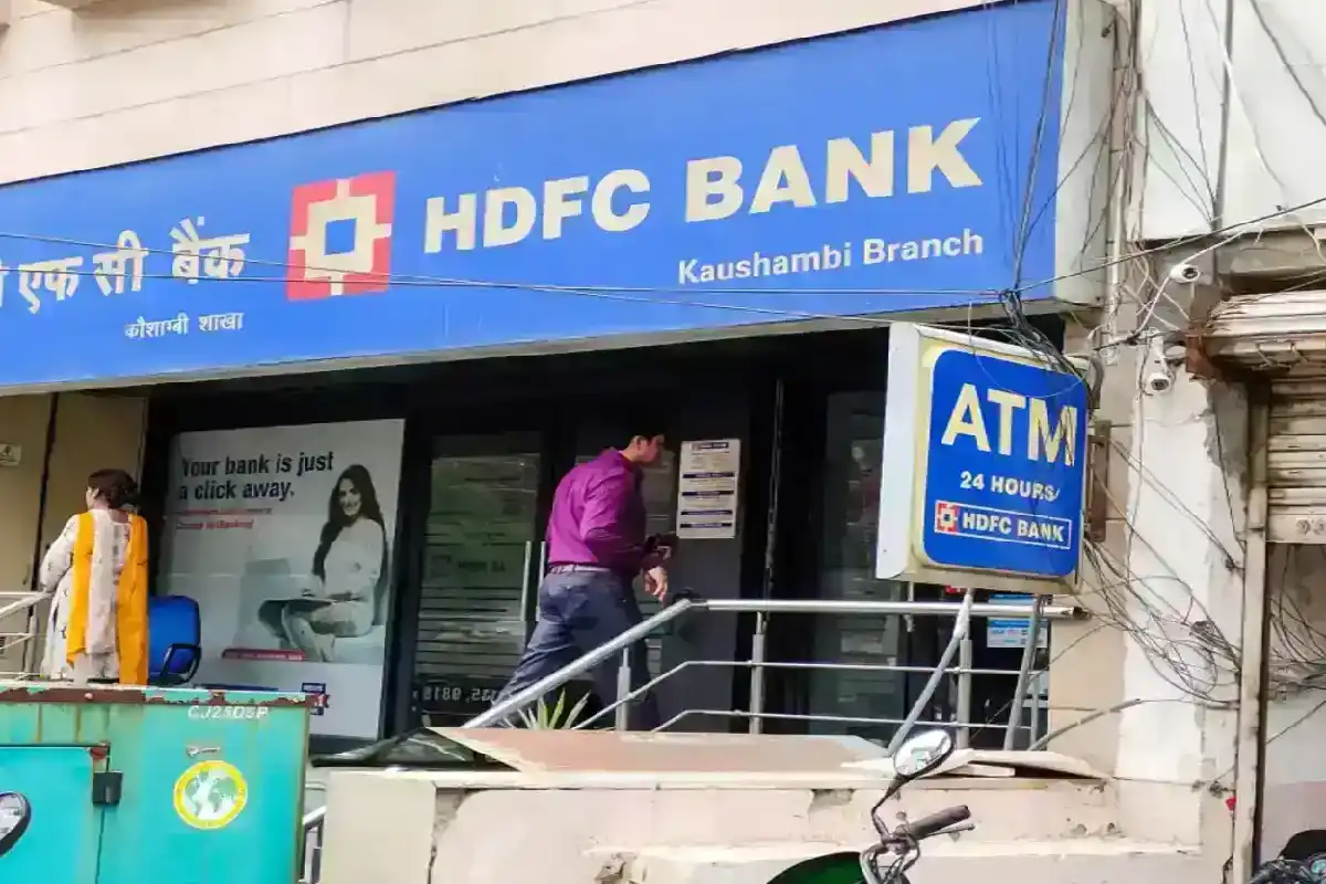 HDFC Bank Chairman Resignation