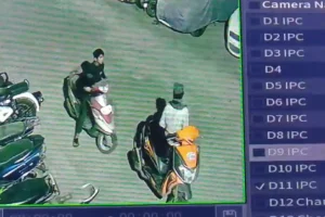 नागपुर के व्यंकटेश नगर में एक रात तीन दोपहिया वाहन चोरी, CCTV में कैद हुई वारदात