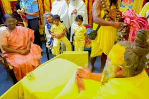 प्रेमानंद महाराज से मिली राष्ट्रपति द्रौपदी मुर्मू