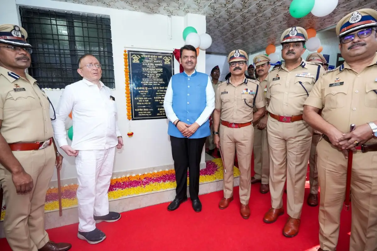 Bhandewadi Police Station inauguration Nagpur Devendra Fadnavis