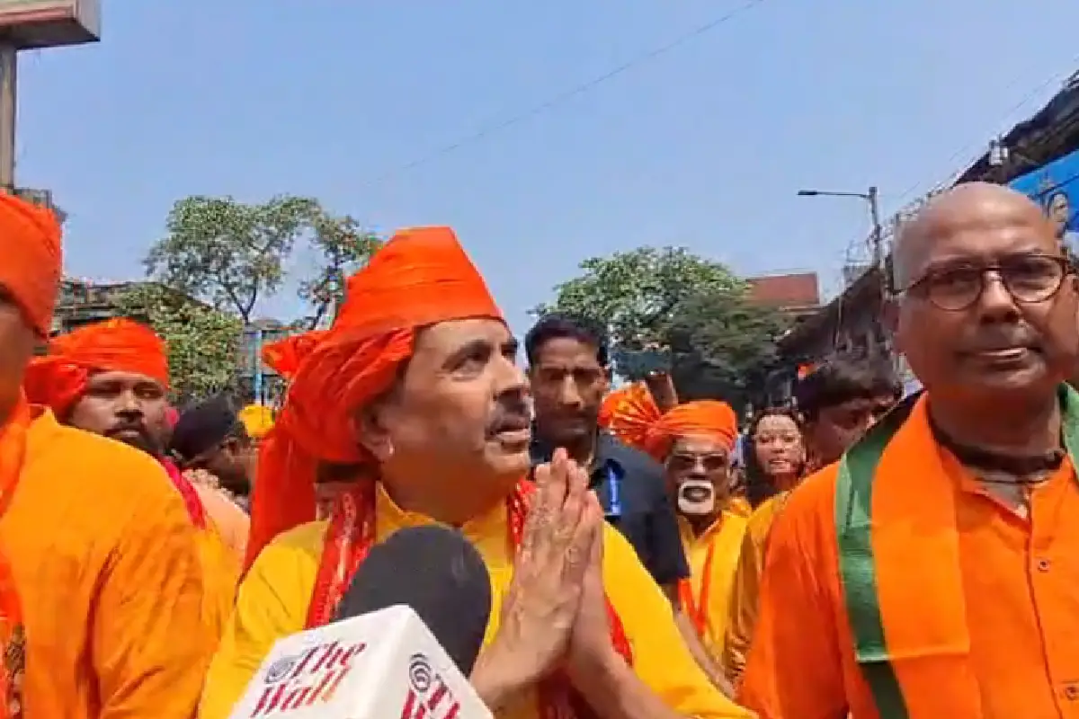Ram Navami procession Bhowanipore Kolkata: भवानीपुर में रामनवमी शोभायात्रा में विपक्ष के नेता शुभेंदु अधिकारी शामिल। पद्मपुकुर से निकली भव्य यात्रा में महिलाओं व सनातनियों की उमड़ी भीड़।