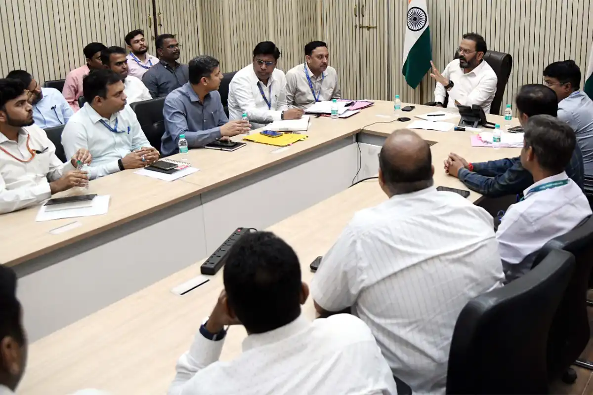 Nagpur fuel shortage panic buying: नागपुर में पेट्रोल और डीजल की घबराहट में खरीदारी पर जिलाधिकारी की अपील