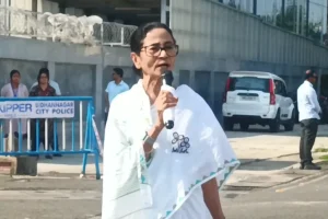 Video: ममता बनर्जी का केंद्र पर हमला, “पहले दाम घटाओ, हल्दिया गैस बाहर नहीं जाने दूंगी, बुकेपाटा हो तो लिस्ट निकालो”