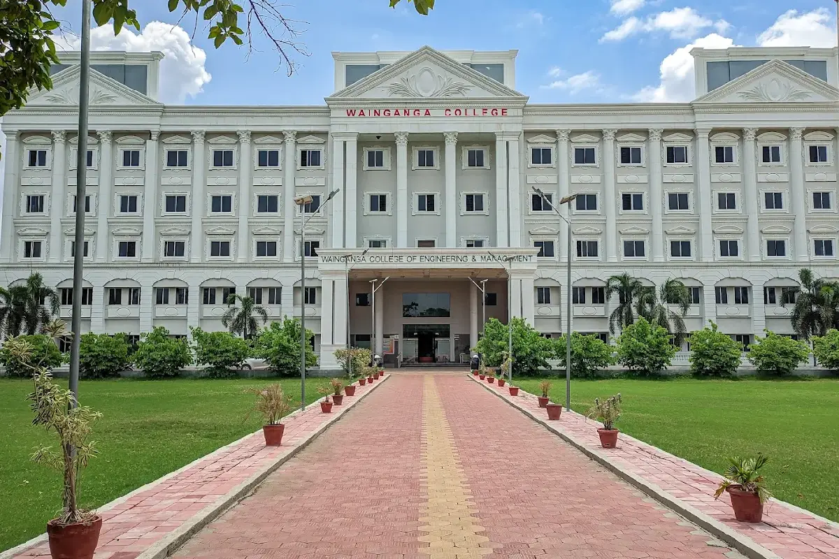 BEd CET exam entry denied Wainganga College Gondia: गोंदिया के वैनगंगा कॉलेज में बीएड सीईटी परीक्षा केंद्र पर छात्रों को प्रवेश नहीं मिला, विरोध प्रदर्शन जारी।