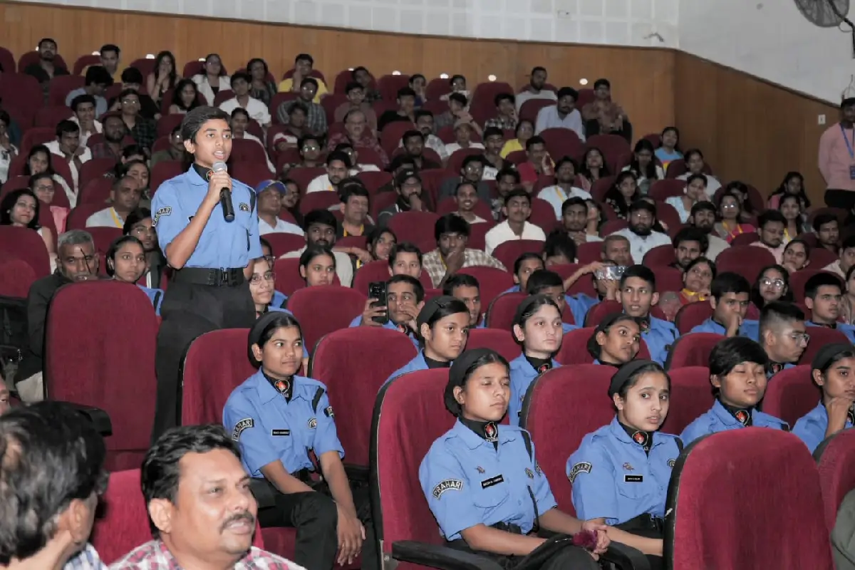 Nagpur Film Festival inauguration Randeep Hooda: नागपुर फिल्म महोत्सव का उद्घाटन अभिनेता रणदीप हुड्डा ने किया। गुरुनानक भवन में आयोजित इस समारोह में उन्होंने फिल्मकारों से गांव व संस्कृति को सिनेमा से जोड़ने का आह्वान किया।